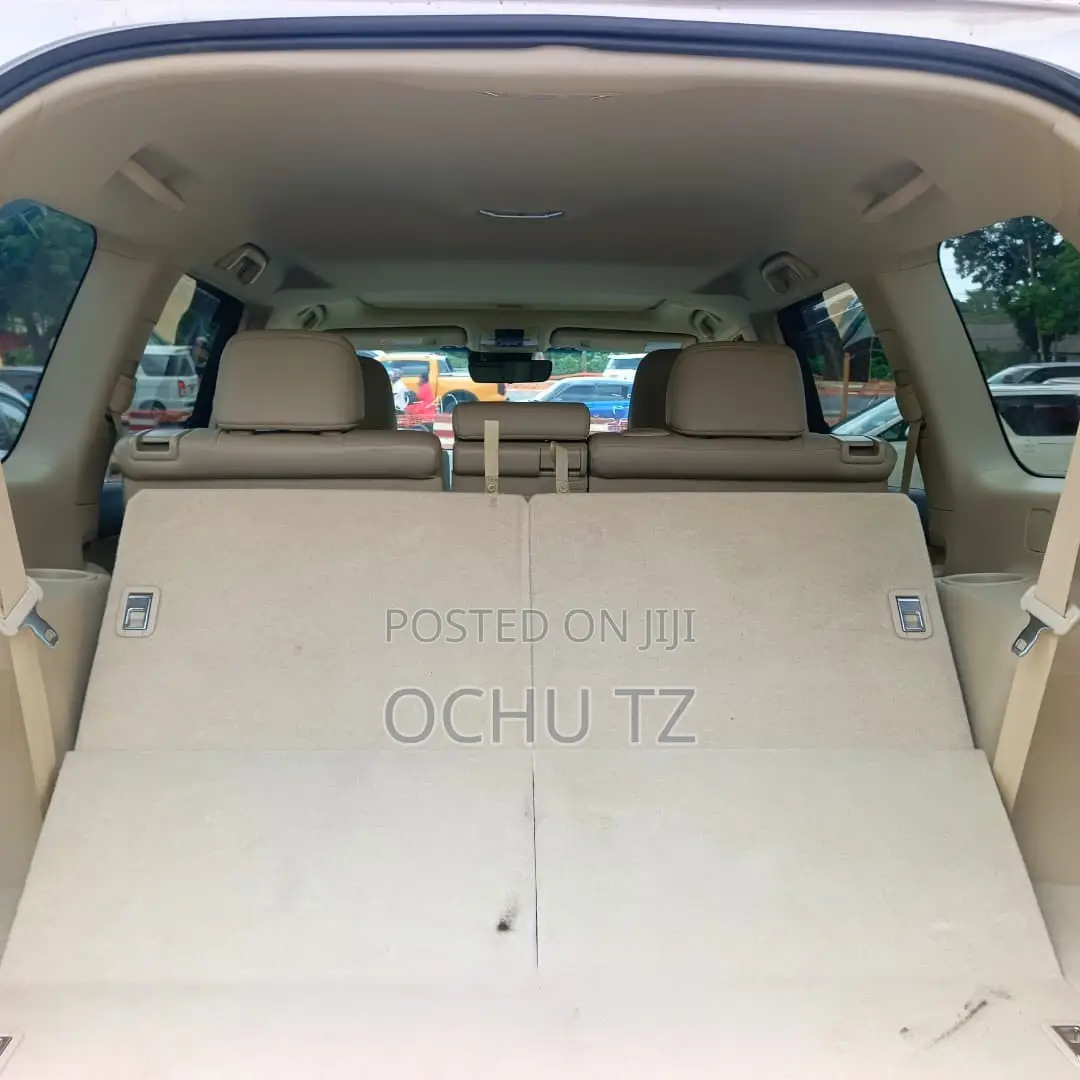 Toyota Land Cruiser Prado 2023 Gray