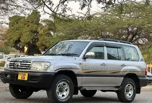 Toyota Land Cruiser 2005 Silver