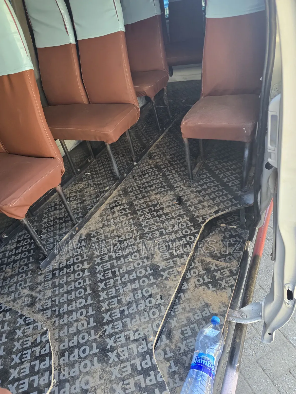 Toyota HiAce 2002 White