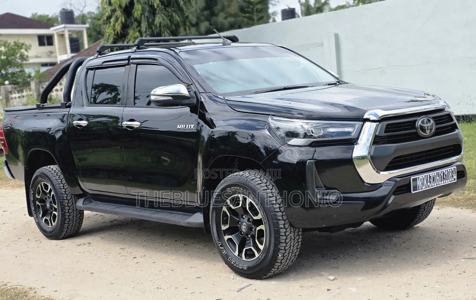 Toyota Hilux 2021 Black