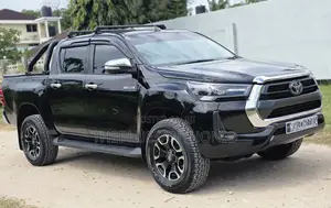 Toyota Hilux 2021 Black