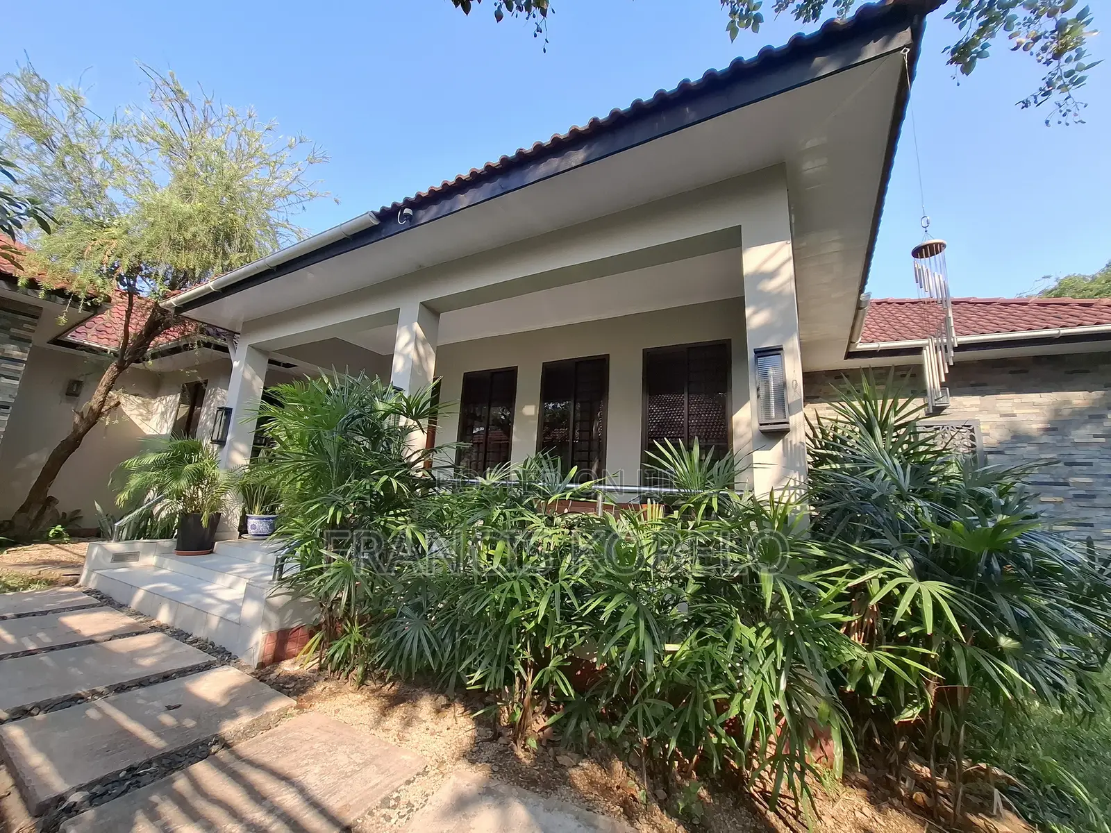 Furnished 4bdrm Villa in Oyster Bay for rent