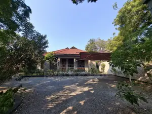 Furnished 4bdrm Villa in Oyster Bay for rent