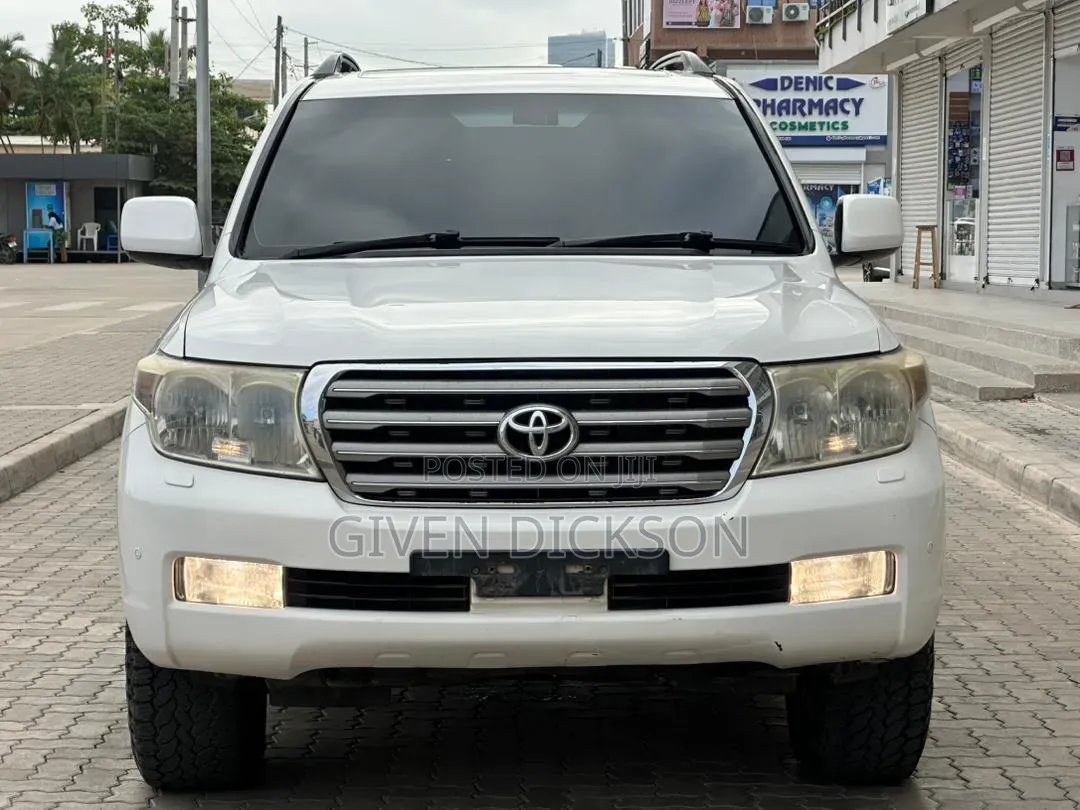 Toyota Land Cruiser 2008 White