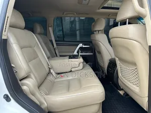 Toyota Land Cruiser 2008 White