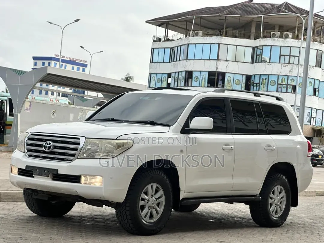 Toyota Land Cruiser 2008 White