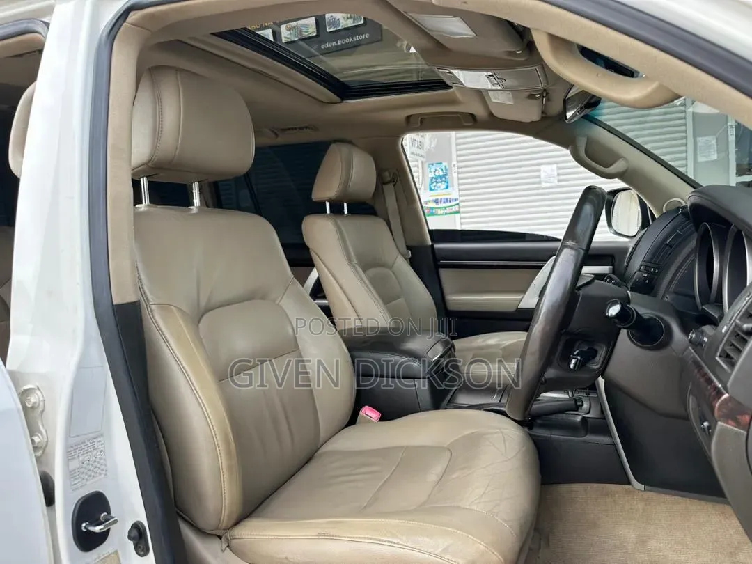 Toyota Land Cruiser 2008 White