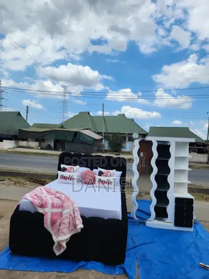 Kitanda Pamoja Na Shoerack