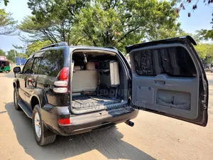 Toyota Land Cruiser Prado 2006 Black