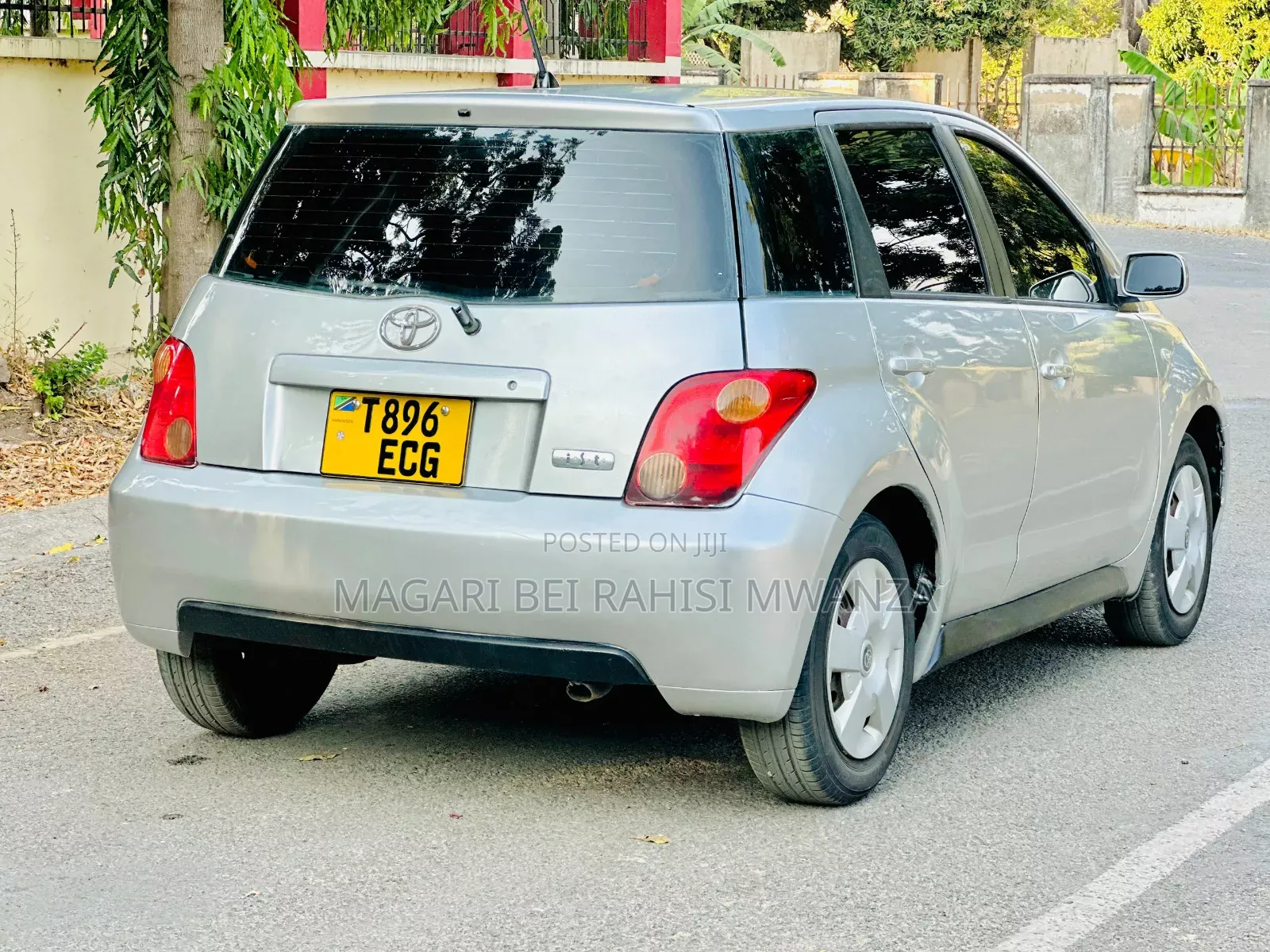 Toyota IST 2005 Silver