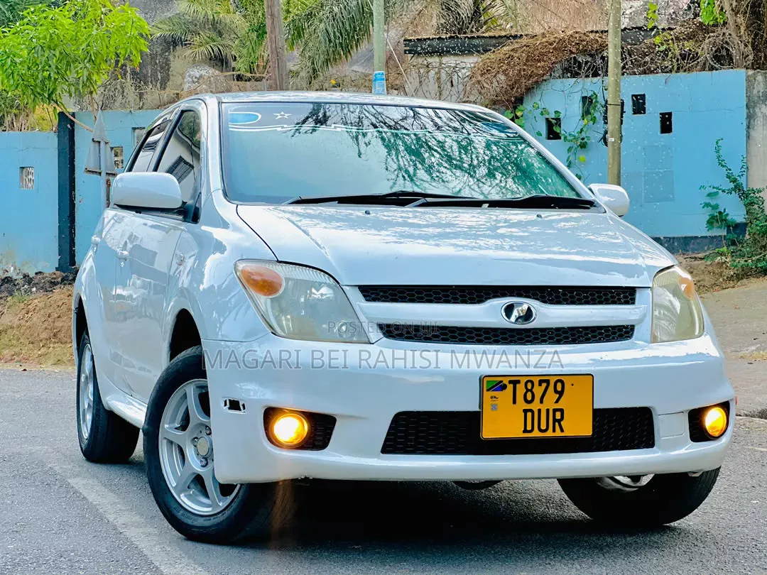 Toyota IST 2005 White