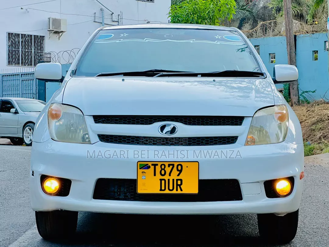 Toyota IST 2005 White