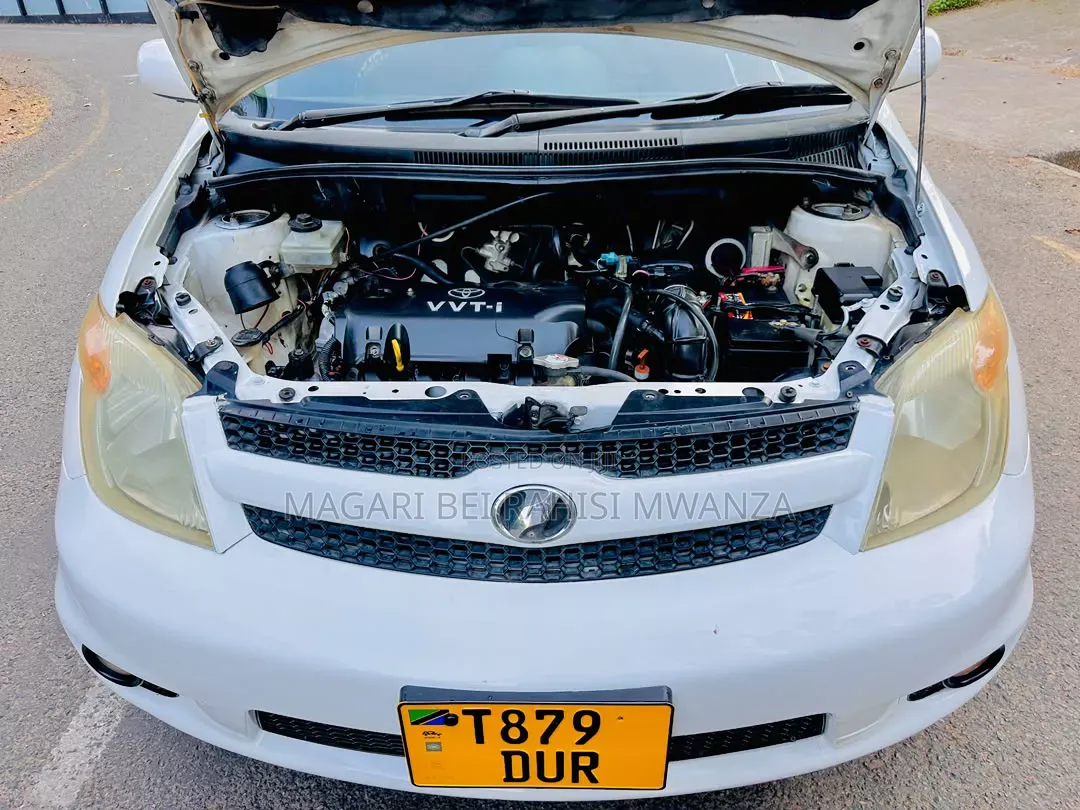 Toyota IST 2005 White