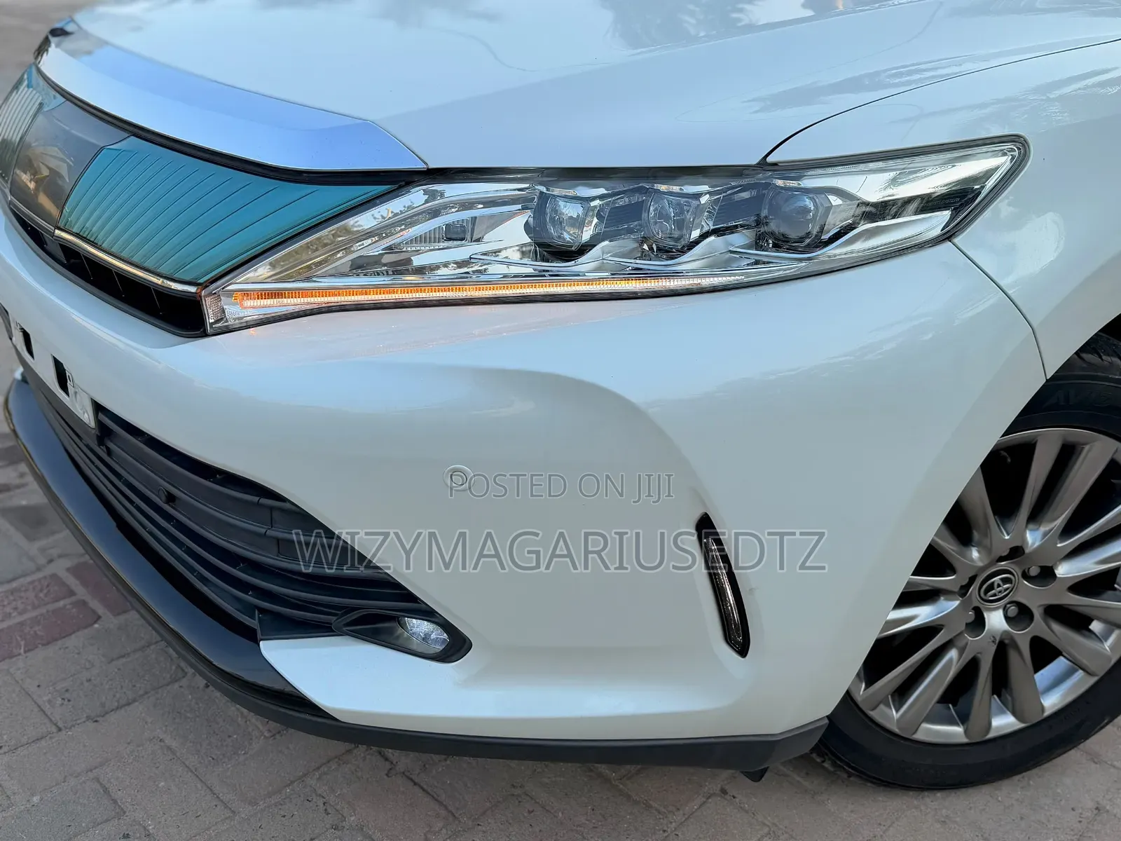 Toyota Harrier 2018 Off white