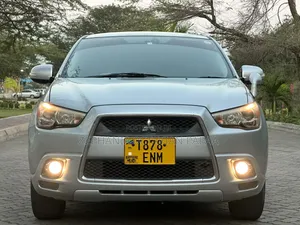 Mitsubishi RVR 2010 Silver
