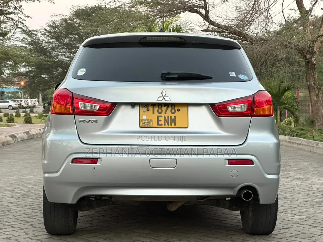 Mitsubishi RVR 2010 Silver