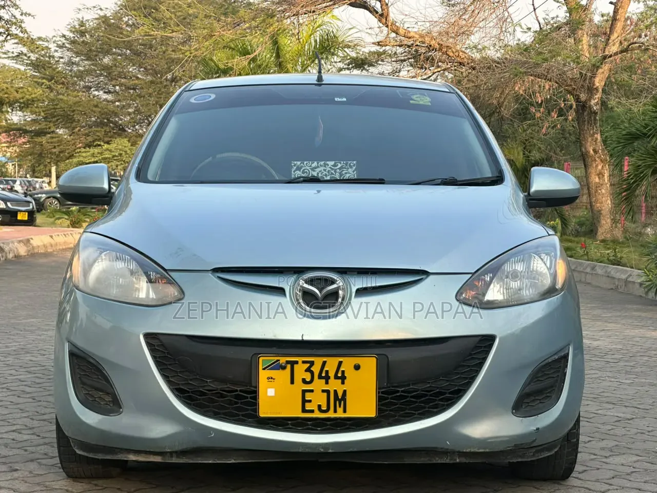 Mazda Demio 2012 Silver