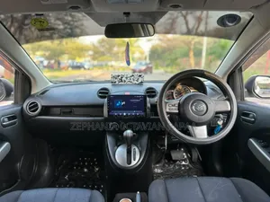 Mazda Demio 2012 Silver
