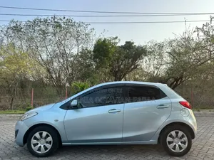 Mazda Demio 2012 Silver