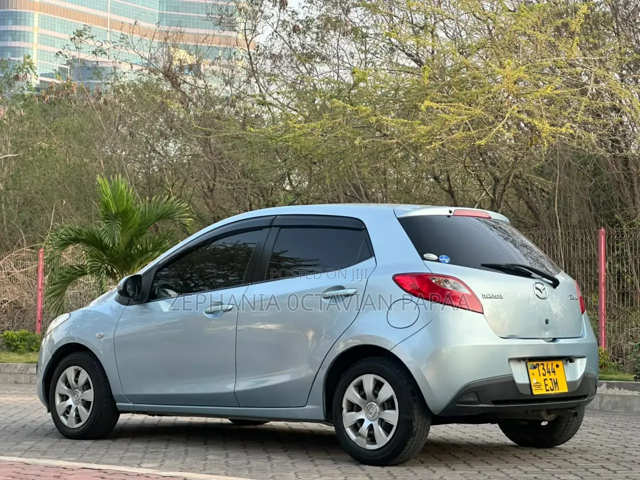 Mazda Demio 2012 Silver