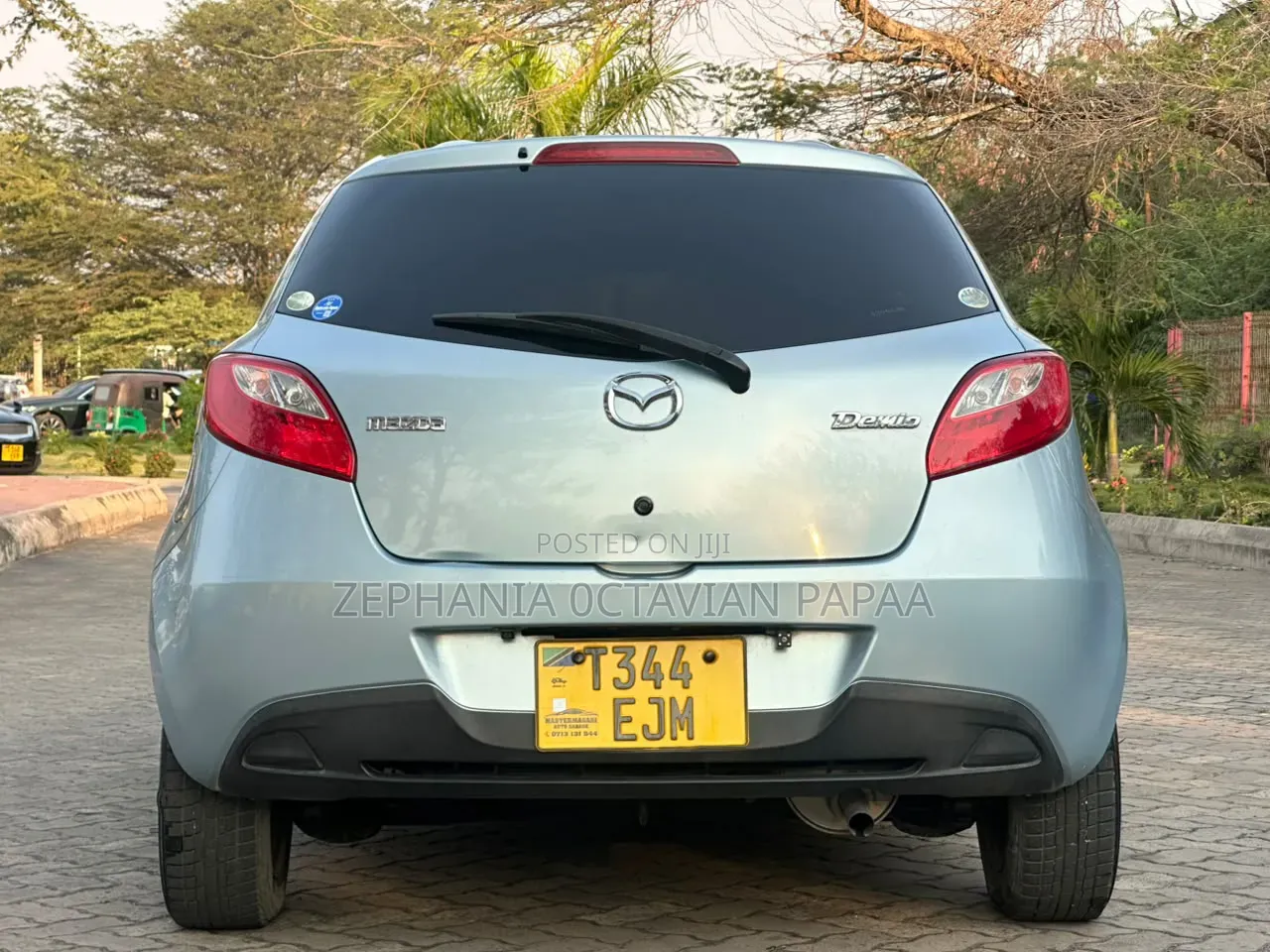 Mazda Demio 2012 Silver