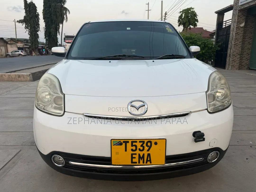 Mazda Verisa 2008 White