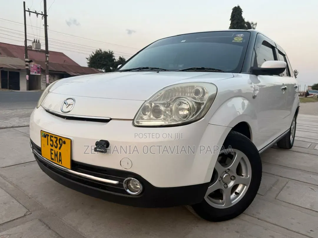 Mazda Verisa 2008 White