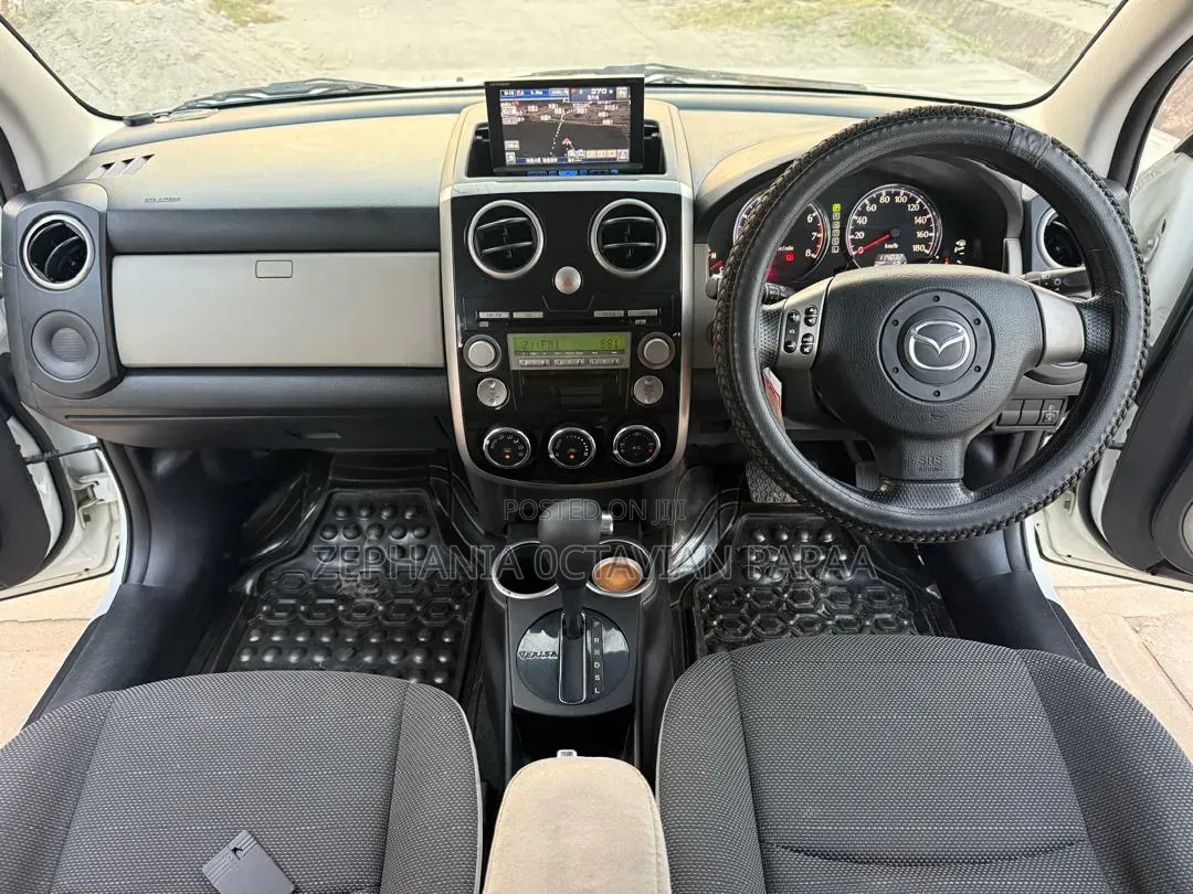 Mazda Verisa 2008 White
