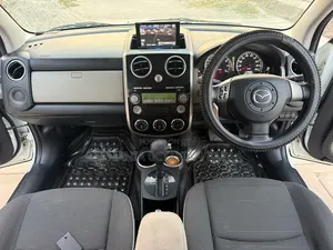 Mazda Verisa 2008 White