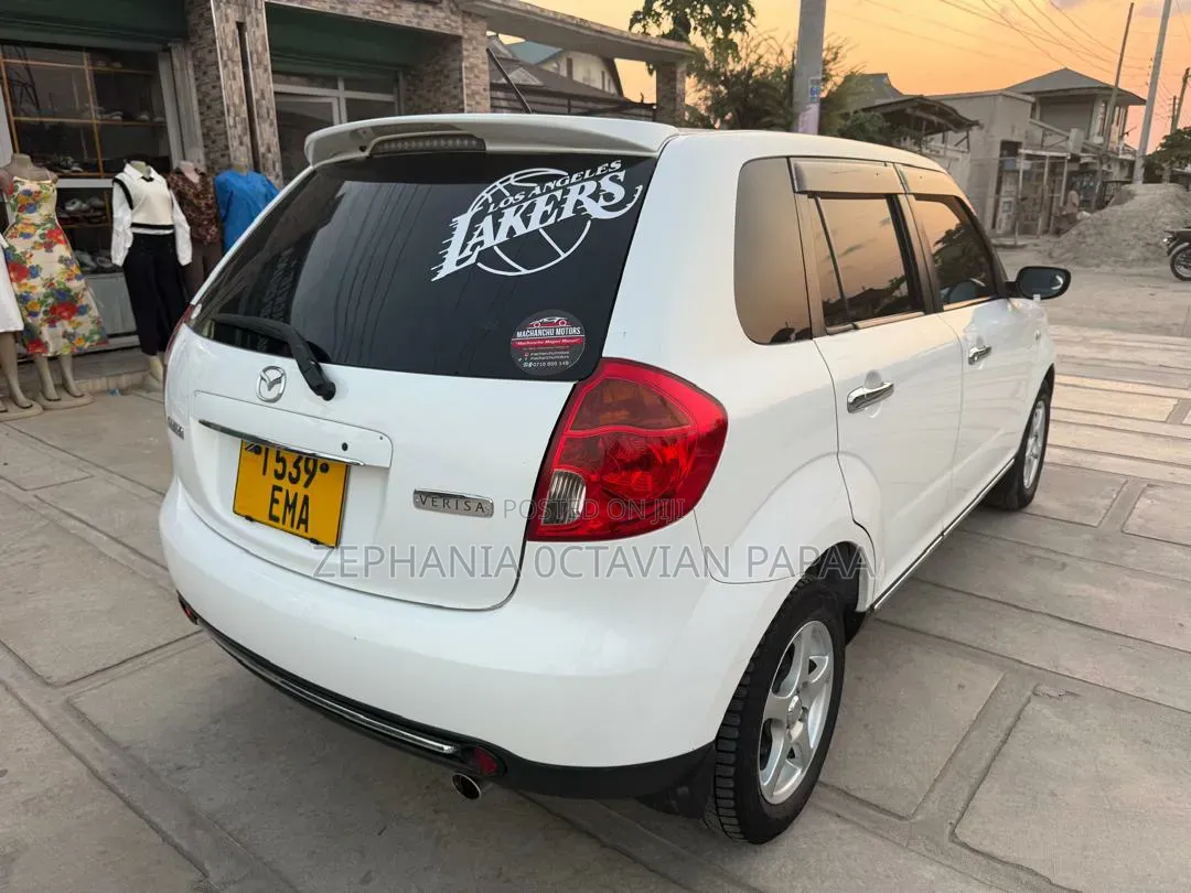 Mazda Verisa 2008 White