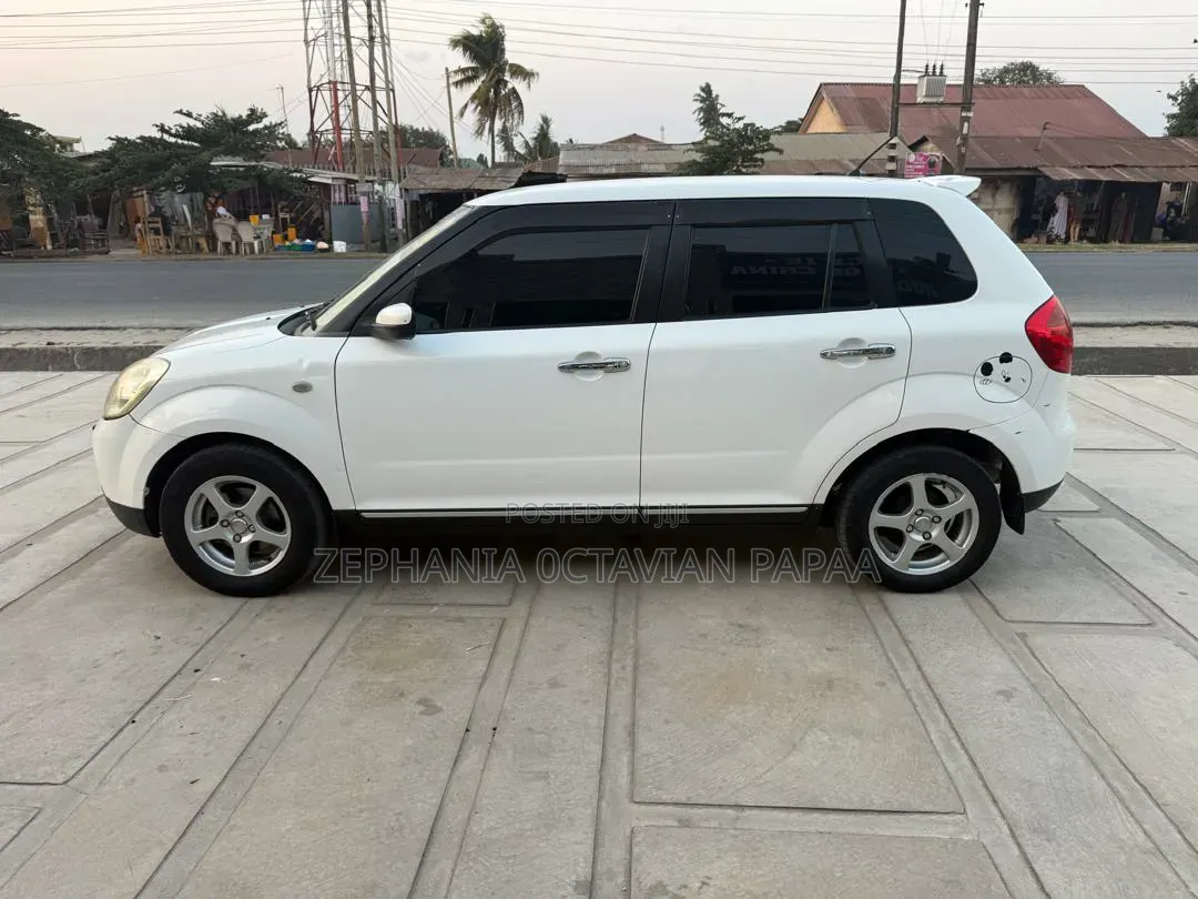 Mazda Verisa 2008 White