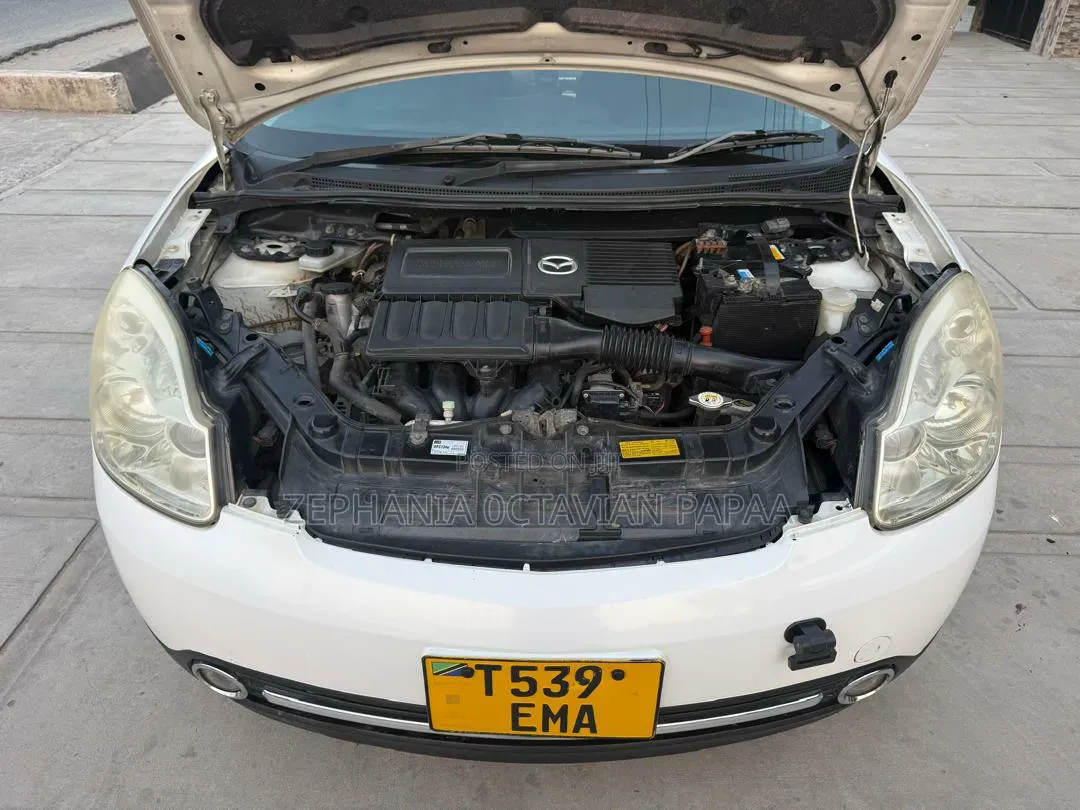 Mazda Verisa 2008 White