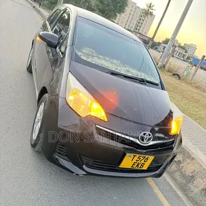 Toyota Ractis 2015 Beige