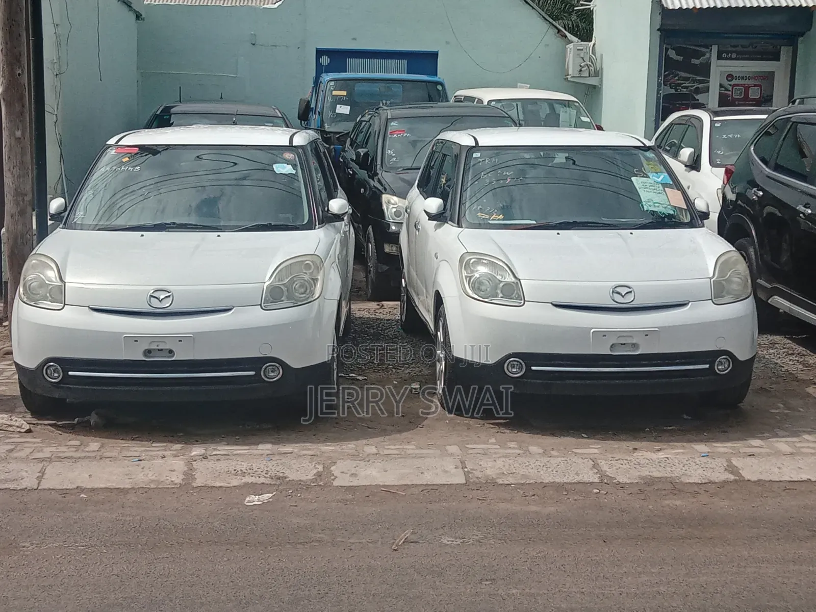 Mazda Verisa 2010 White