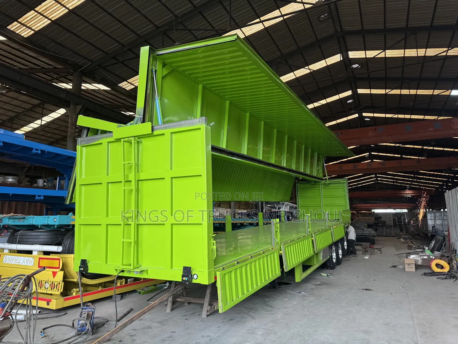 Ready for Order Brand New Wing-Opening Trailer
