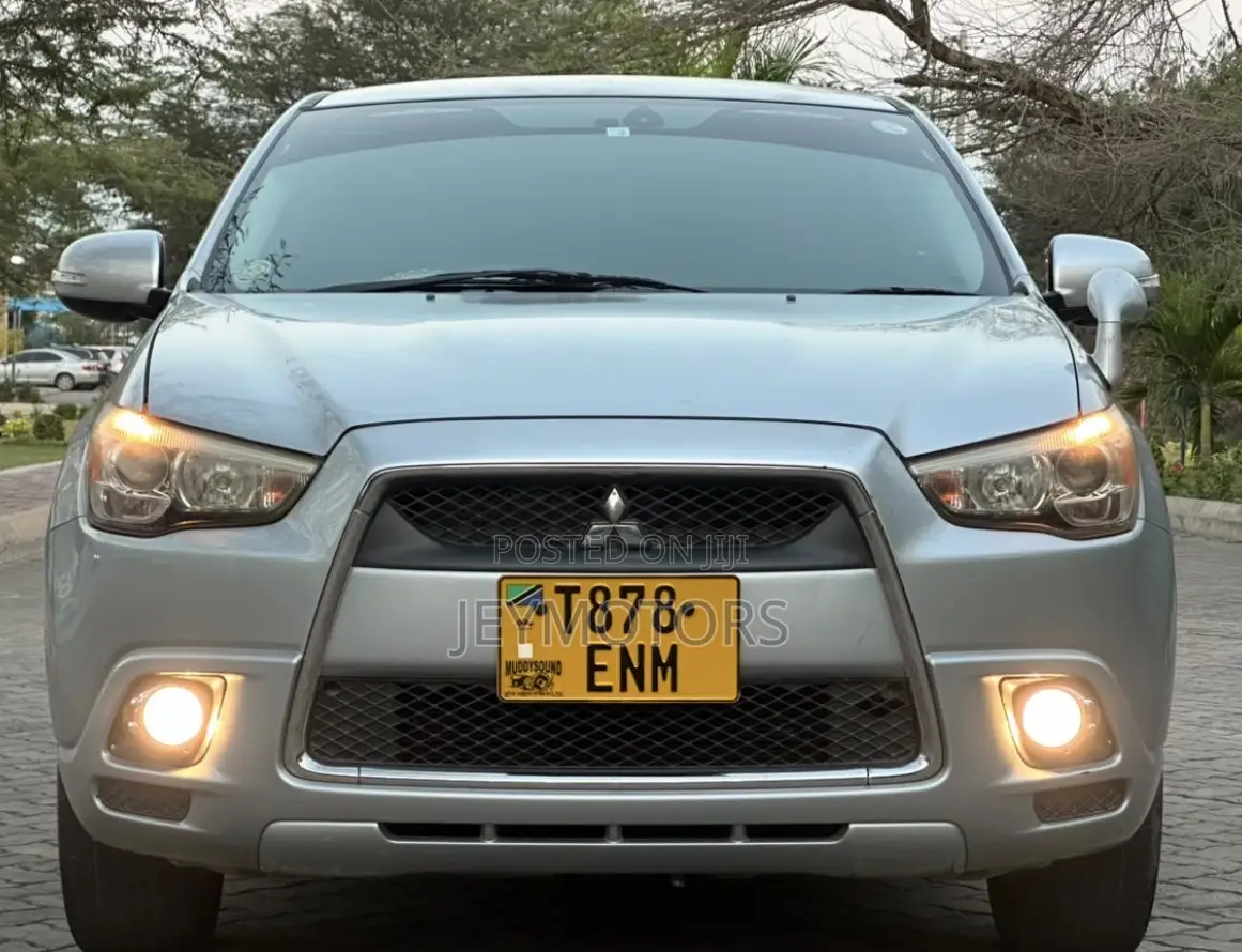 Mitsubishi RVR 2010 Silver
