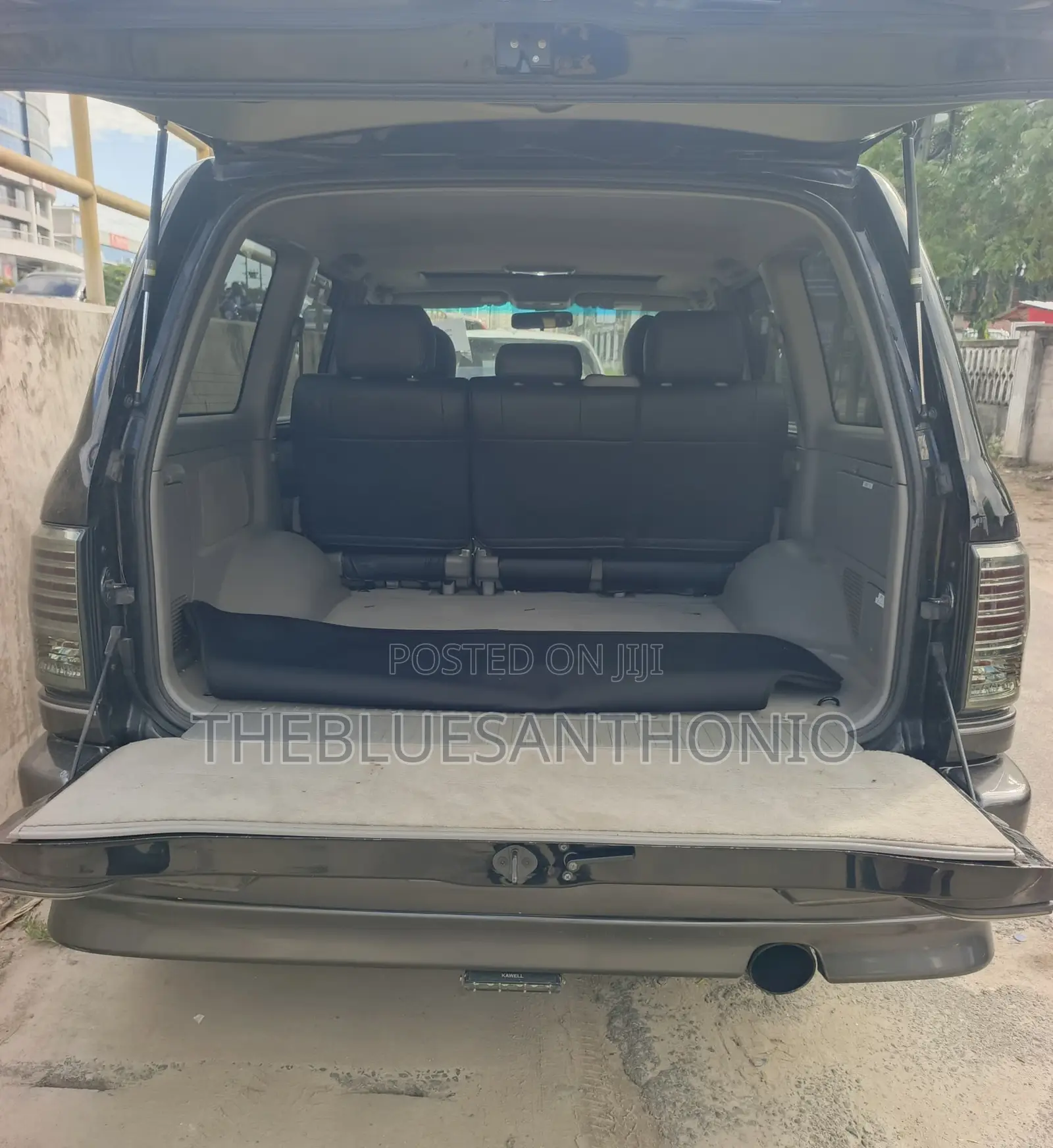 Toyota Land Cruiser 2006 Black