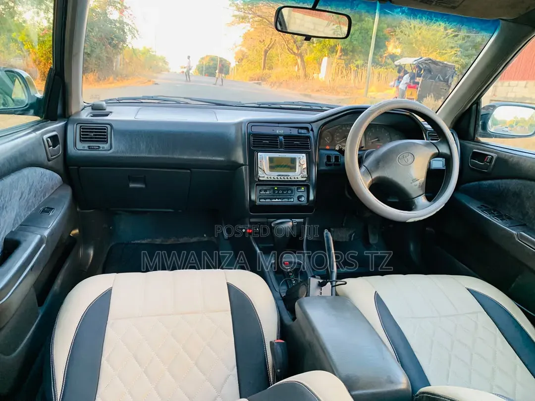 Toyota Carina 2000 Beige