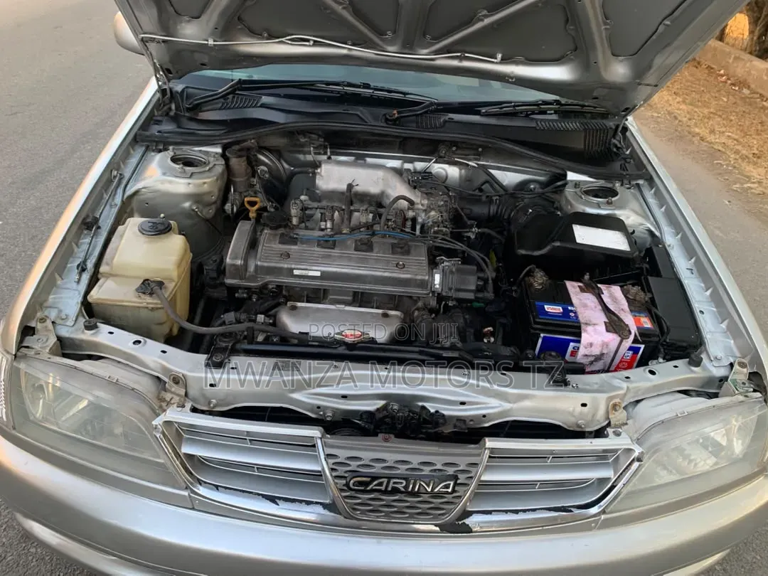 Toyota Carina 2000 Beige