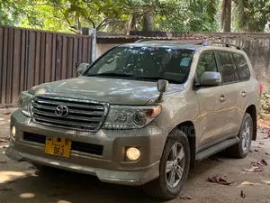 Toyota Land Cruiser 2015 Silver