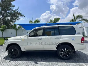 Toyota Land Cruiser 2003 White