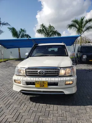 Toyota Land Cruiser 2003 White