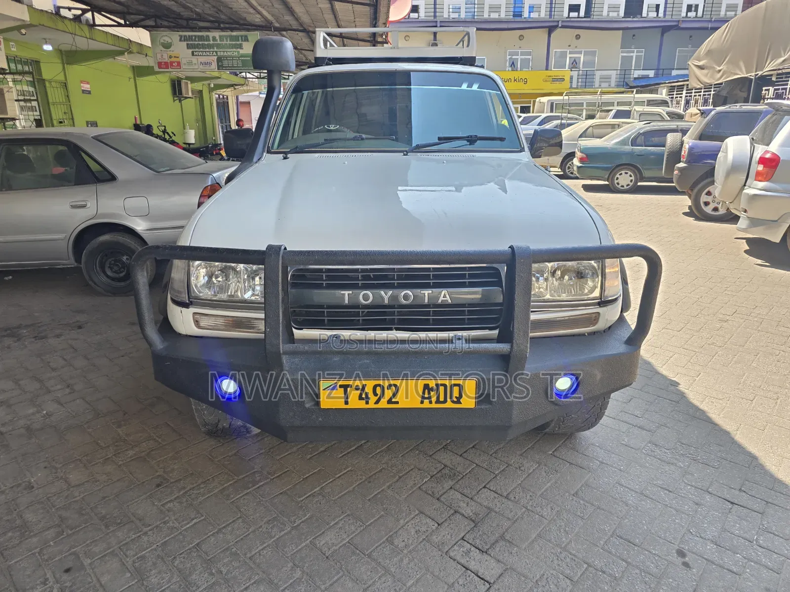 Toyota Land Cruiser 1996 White