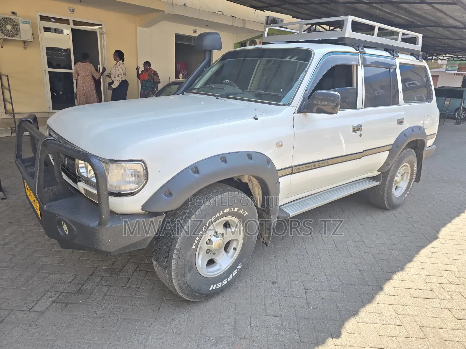 Toyota Land Cruiser 1996 White