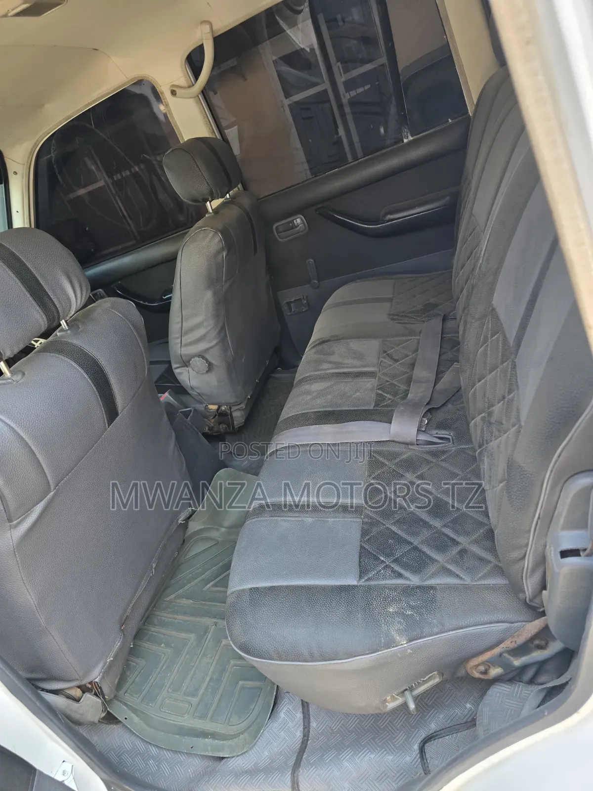 Toyota Land Cruiser 1996 White