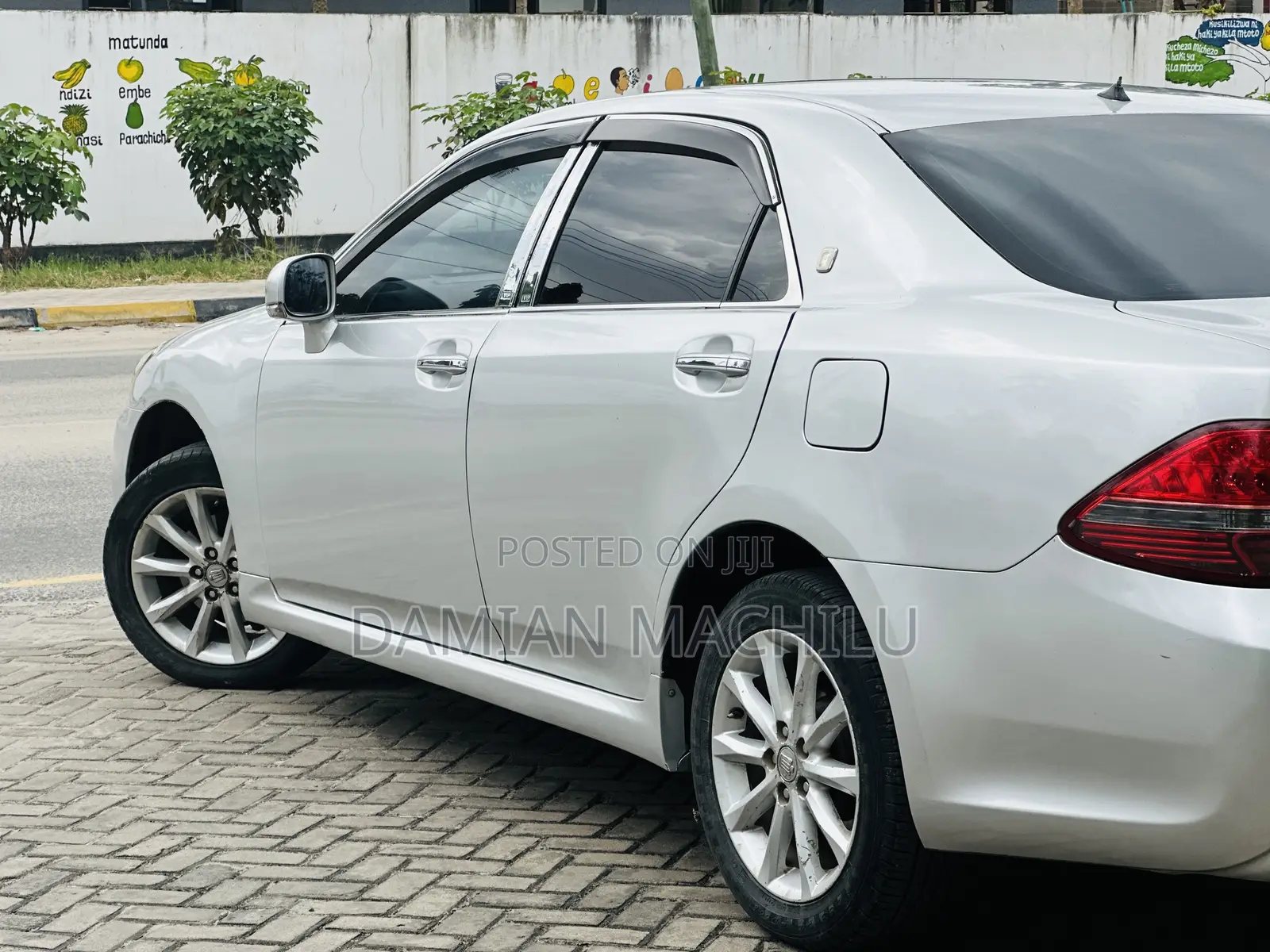 Toyota Crown 2009 Silver