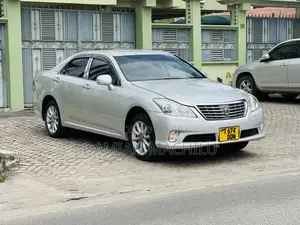 Toyota Crown 2009 Silver