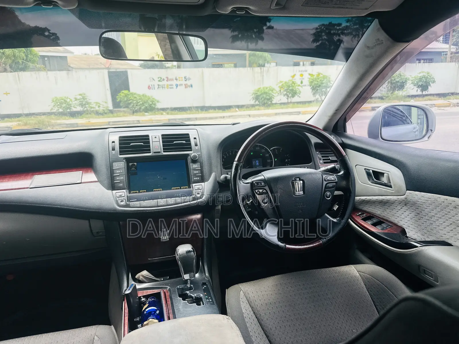 Toyota Crown 2009 Silver