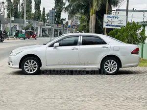Toyota Crown 2009 Silver