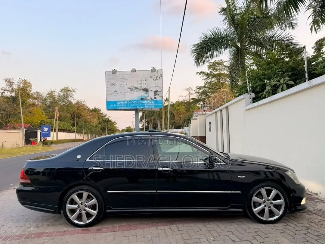 Toyota Crown 2007 Black